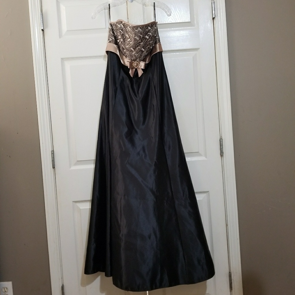 Jessica McClintock | Gunne Sax rhinestone gown 15